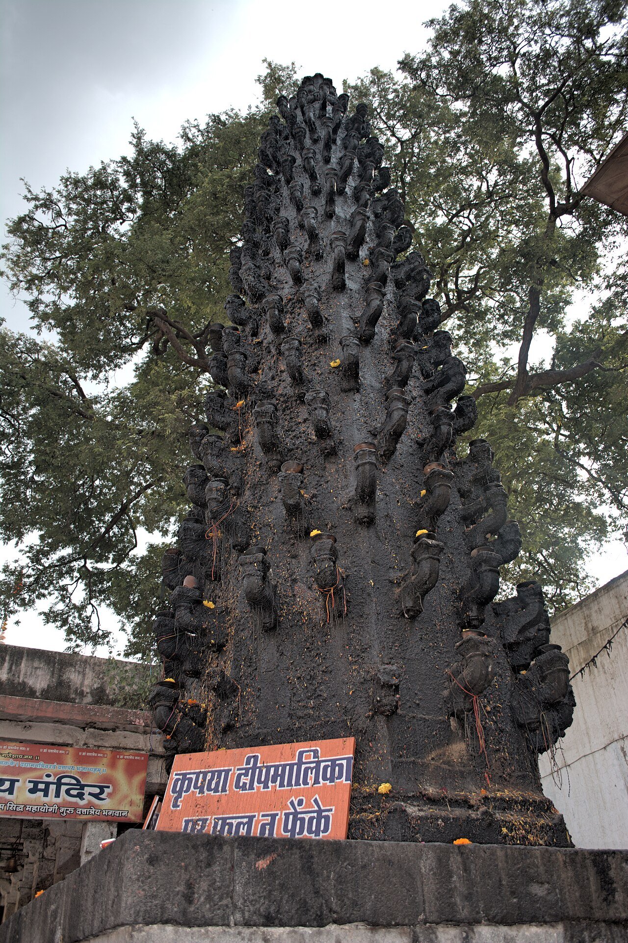 Shri Kal Bhairav Temple Ujjain: The Miracle of Sacred Prasad Offerings
