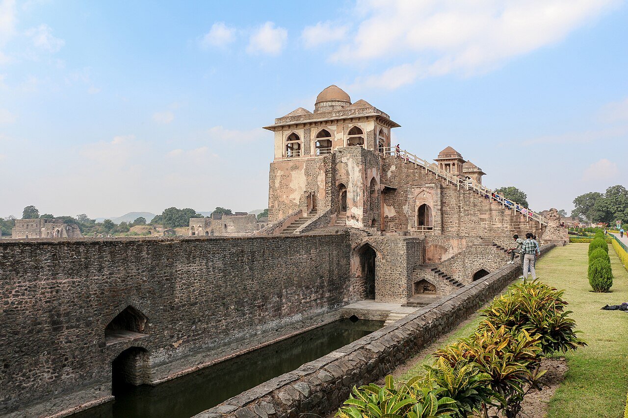 Mandu The City of Joy: Jahaz Mahal, Hindola Mahal & Afghan Architecture